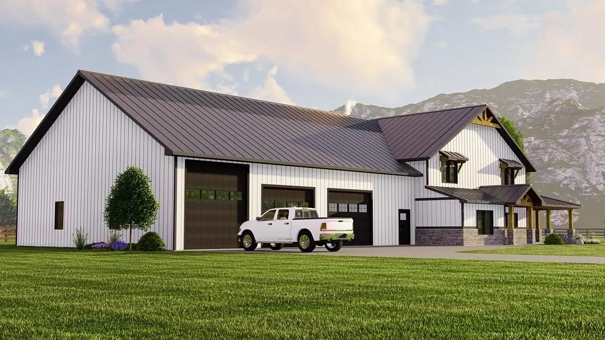 Beautiful daytime view from the side of the contemporary barndominium farmhouse.