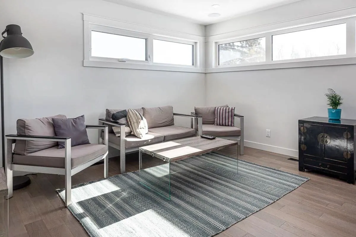 Trendy lounge seats and a center table with a stylish design.
