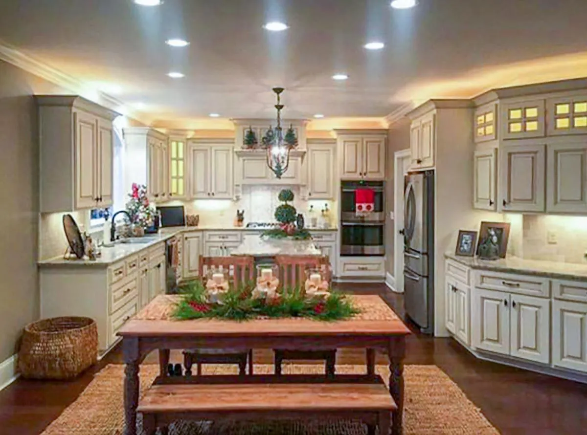 Red and green decorations look lovely in a kitchen with a holiday theme.
