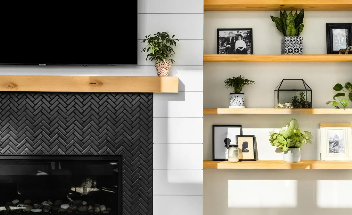 Wood floating shelves are ideal for placing wall decorations.