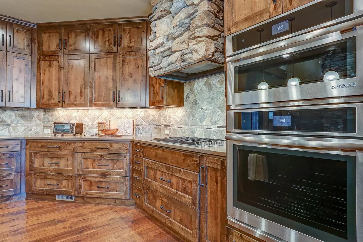 An efficient modern oven with a stainless steel frame for the kitchen.