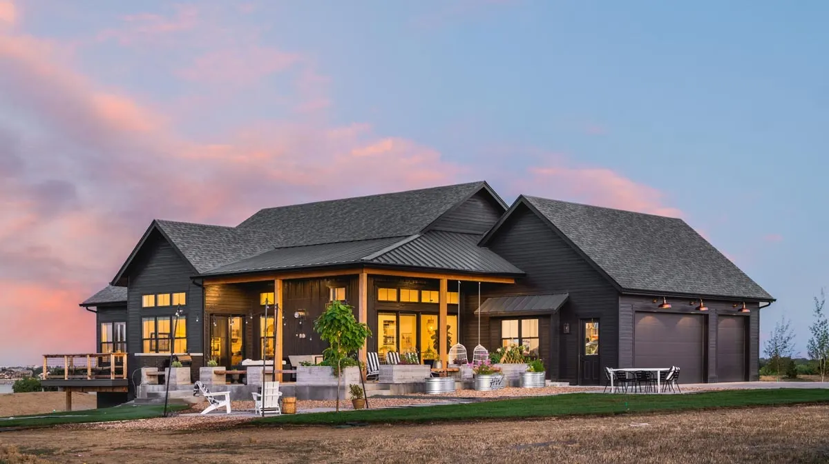After sunset, the ranch mountain house's left side seems tranquil.