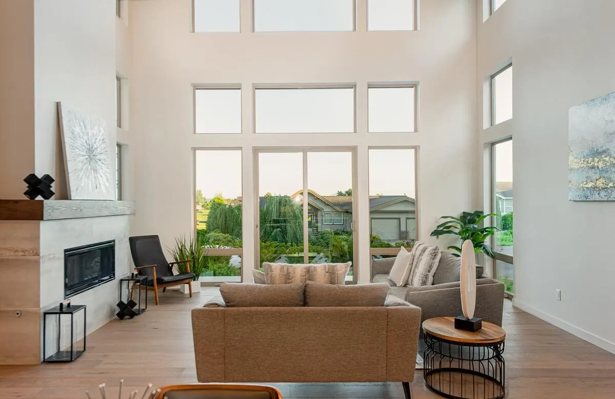 The living area has high ceilings for a more spacious and relaxed atmosphere.