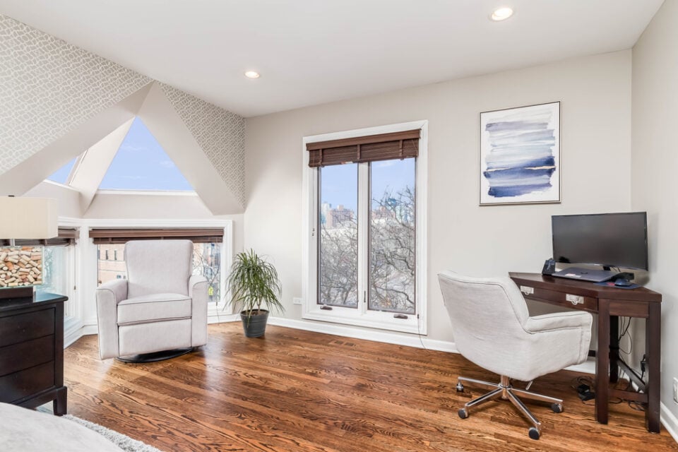 18 Stylish Bedroom Office Combo Ideas