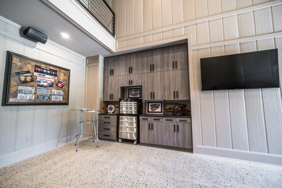 Working space with cabinets and drawer racks for accessories.