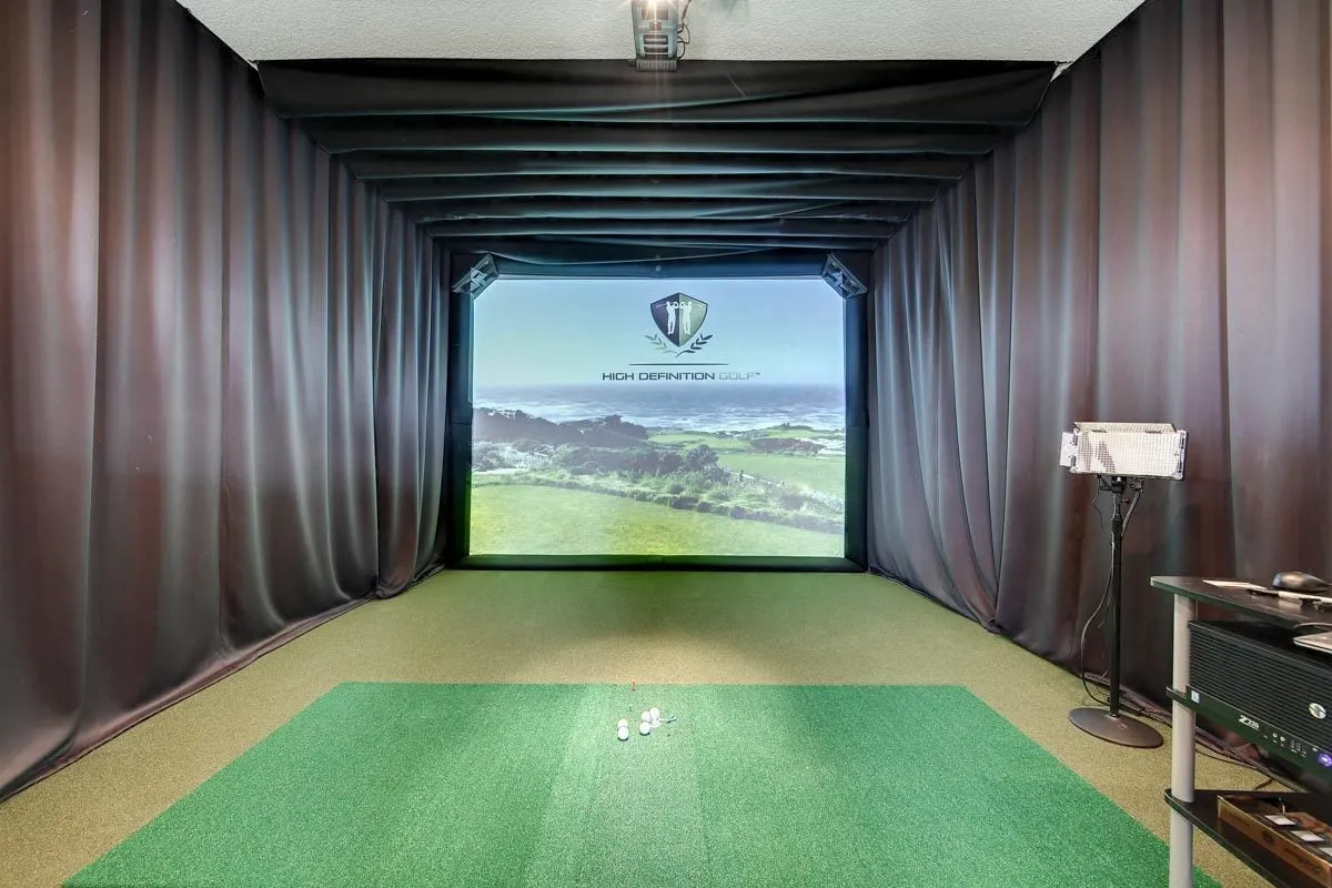 The plan includes a golf simulator area.