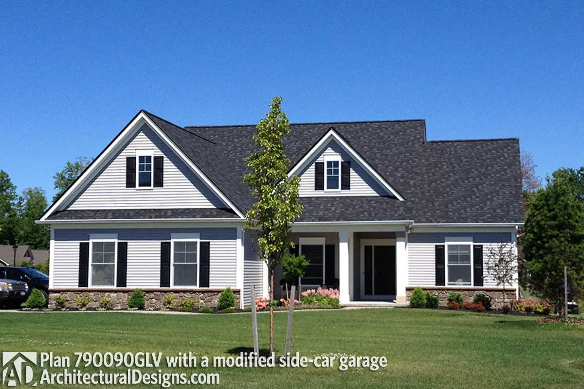 A version of the ranch house with a side garage plan.